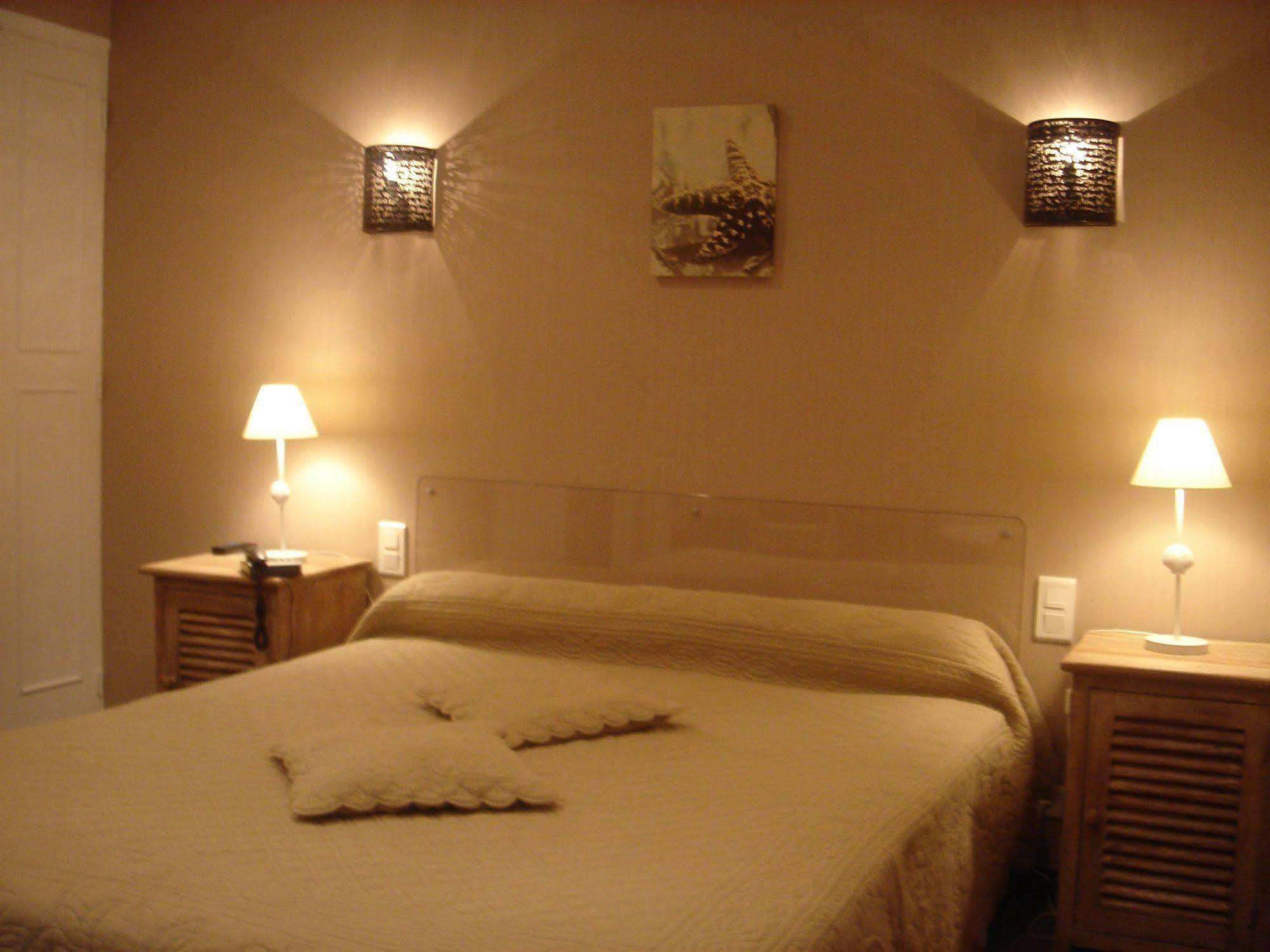 Cit'Hotel Des Messageries Saintes Exterior foto